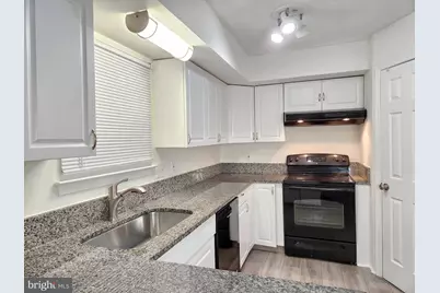 6121 Rocky Way Court, Centreville, VA 20120 - Photo 12