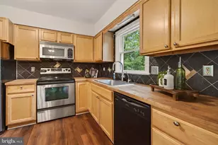 12405 Myterra Way, Herndon, VA 20171 - Photo 14