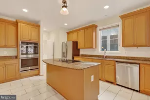 5650 Tower Hill Cir, Alexandria, VA 22315 - Photo 14