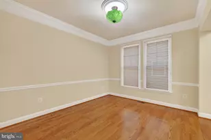 5650 Tower Hill Cir, Alexandria, VA 22315 - Photo 8