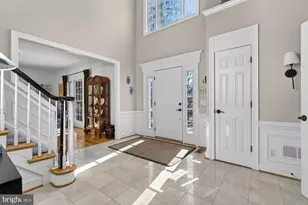 11732 Saddle Crescent Cir, Oakton, VA 22124 - Photo 6