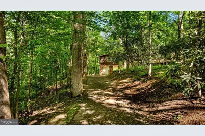 7818 Georgetown Pike, McLean, VA 22102 - Photo 16