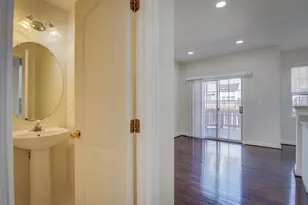 13510 Turquoise Ln, Herndon, VA 20170 - Photo 12