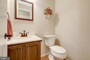 12167 Eddyspark Dr, Herndon, VA 20170 - Photo 18