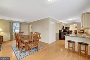 12167 Eddyspark Dr, Herndon, VA 20170 - Photo 10