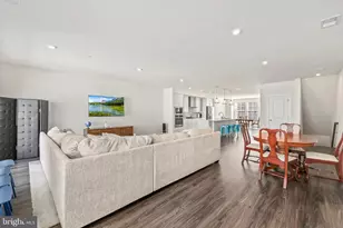 12367 Azure Ln, Fairfax, VA 22033 - Photo 4