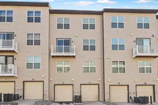 12367 Azure Ln, Fairfax, VA 22033 - Photo 26