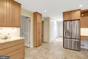 8816 Victoria Rd, Springfield, VA 22151 - Photo 10