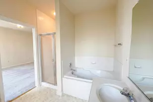 4177 Lochleven Tr, Fairfax, VA 22030 - Photo 6