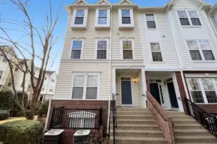 4177 Lochleven Tr, Fairfax, VA 22030 - Photo 1