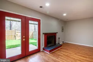 9709 Lakepointe Dr, Burke, VA 22015 - Photo 38