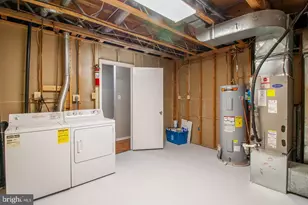 9709 Lakepointe Dr, Burke, VA 22015 - Photo 34