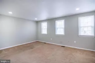 9709 Lakepointe Dr, Burke, VA 22015 - Photo 18