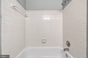 1212 Bond St, Herndon, VA 20170 - Photo 44