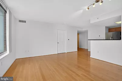 2726 Gallows Road #619, Vienna, VA 22180 - Photo 10