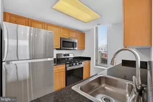 2726 Gallows Rd, Vienna, VA 22180 - Photo 12