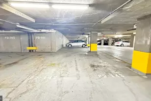 2726 Gallows Rd, Vienna, VA 22180 - Photo 22