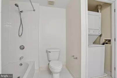 2726 Gallows Road #619, Vienna, VA 22180 - Photo 18