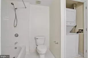 2726 Gallows Rd, Vienna, VA 22180 - Photo 18