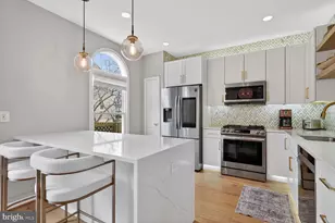 8713 Wadebrook Terrace, Springfield, VA 22153 - Photo 6