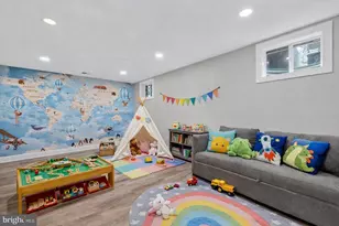 8713 Wadebrook Terrace, Springfield, VA 22153 - Photo 16