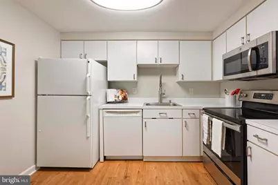 7640 Tremayne #202, McLean, VA 22102 - Photo 6