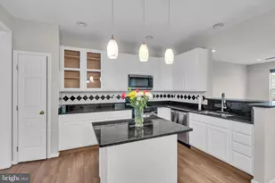 13663 Stratford Glen Pl, Herndon, VA 20171 - Photo 16