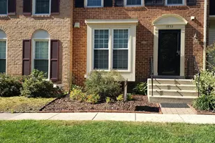5732 Lofthill Ct, Alexandria, VA 22303 - Photo 2