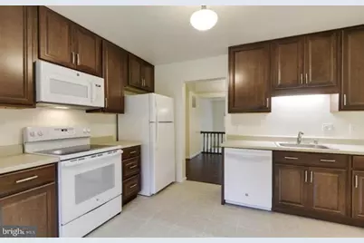 5732 Lofthill Court, Alexandria, VA 22303 - Photo 6