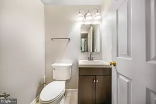 7422 Gadsby Square, Alexandria, VA 22315 - Photo 24