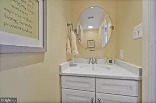 6400 Fleetside Ct, Alexandria, VA 22310 - Photo 6