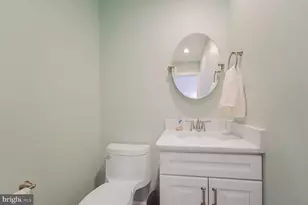 6400 Fleetside Ct, Alexandria, VA 22310 - Photo 14