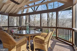 10223 Cedar Pond Dr, Vienna, VA 22182 - Photo 46