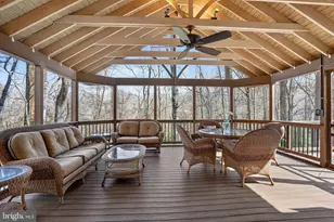 10223 Cedar Pond Dr, Vienna, VA 22182 - Photo 16