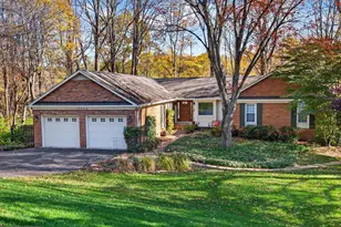 10223 Cedar Pond Dr, Vienna, VA 22182 - Photo 2