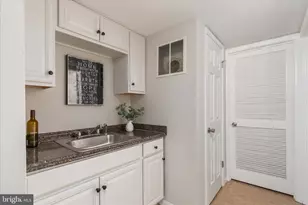 5847 Belcher Farm Dr, Centreville, VA 20120 - Photo 22