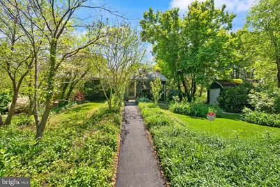 1608 Chain Bridge Road, McLean, VA 22101 - Photo 18