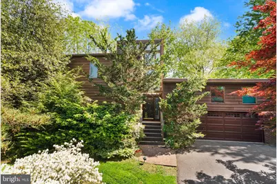 1528 Pathfinder Lane, McLean, VA 22101 - Photo 4