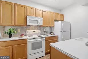 12155 Penderview Terrace, Fairfax, VA 22033 - Photo 8