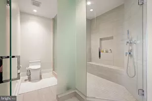 7887 Jones Branch Dr, McLean, VA 22102 - Photo 34