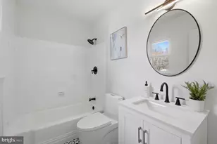 902 Echols St SE, Vienna, VA 22180 - Photo 16