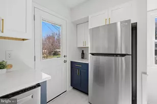 902 Echols St SE, Vienna, VA 22180 - Photo 6