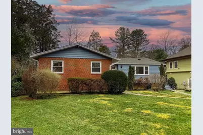 902 Echols Street SE, Vienna, VA 22180 - Photo 1