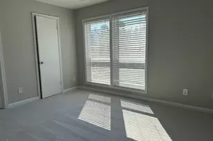 3175 Summit Square Dr, Oakton, VA 22124 - Photo 22