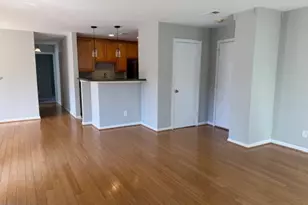 3175 Summit Square Dr, Oakton, VA 22124 - Photo 36