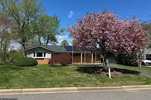 7706 Bristow Dr, Annandale, VA 22003 - Photo 1