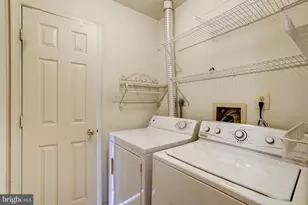 5518 Sully Lake Dr, Centreville, VA 20120 - Photo 10