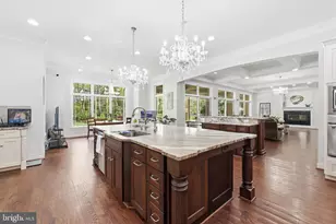 8735 Brook Rd, McLean, VA 22102 - Photo 10