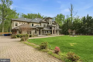 8735 Brook Rd, McLean, VA 22102 - Photo 1