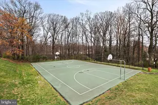 12008 Ridge Knoll Dr, Fairfax, VA 22033 - Photo 26